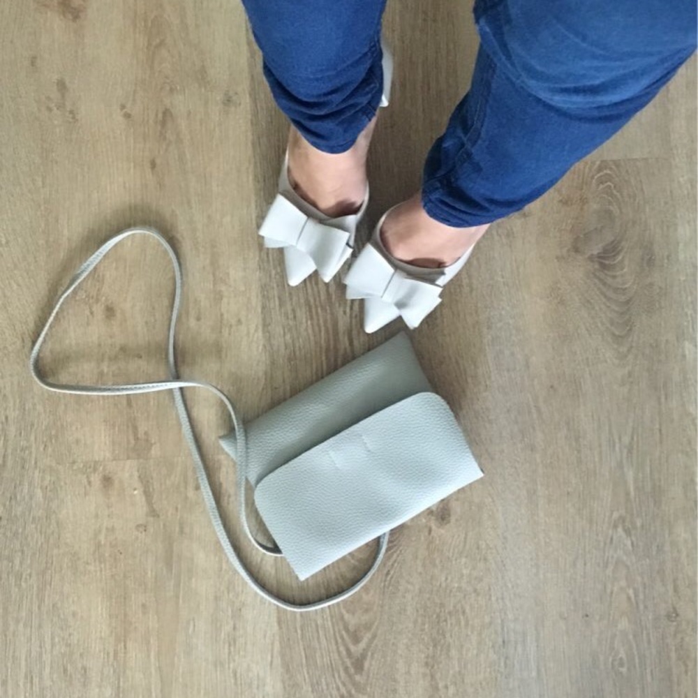 LAST ONE! 🔥 Gray faux leather mini crossbody bag - Picture 5 of 7